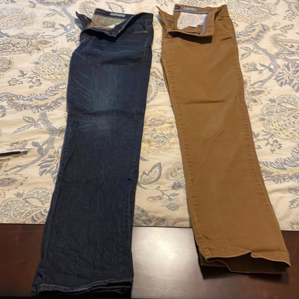 Aeropostale Jeans and Pants Bundle. 32W32L